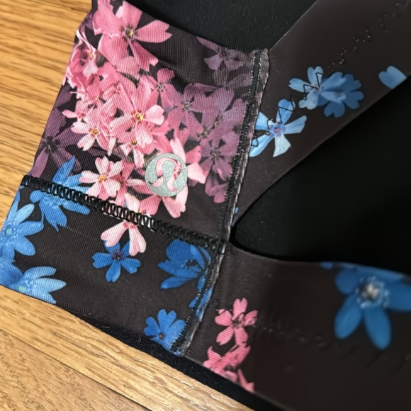 Lululemon black floral In A Flash bra - Picture 3 of 4